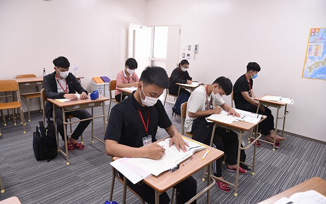 Tiết học2
